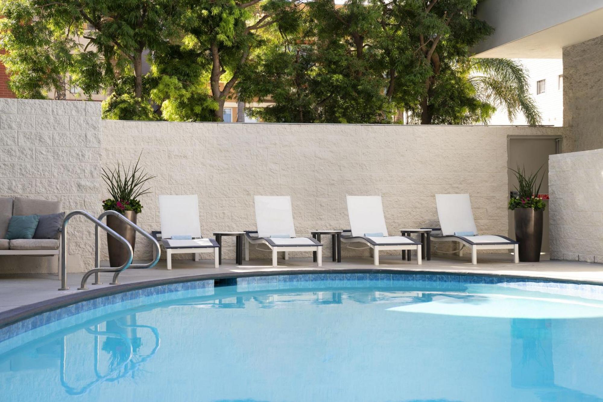 Courtyard By Marriott Long Beach Downtown Buitenkant foto