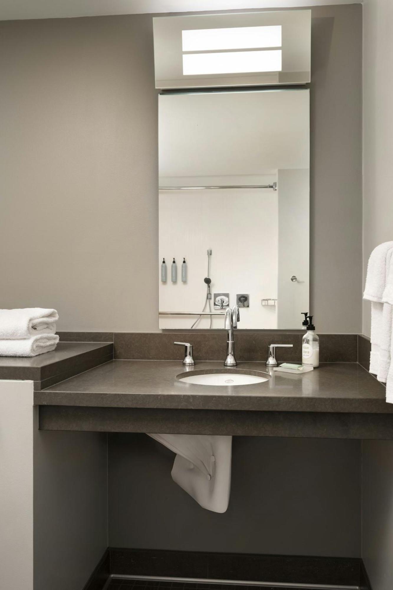 Courtyard By Marriott Long Beach Downtown Buitenkant foto