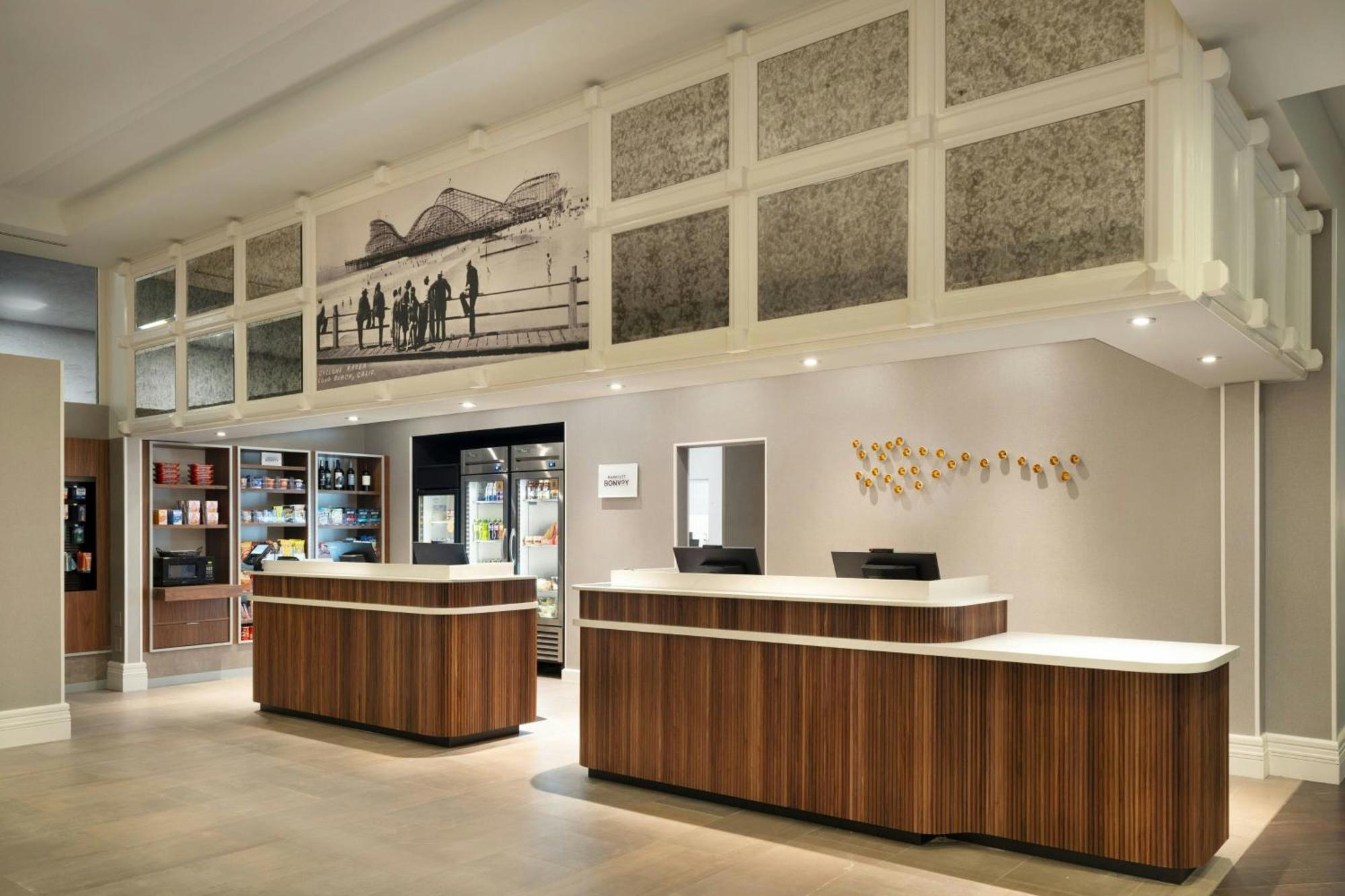 Courtyard By Marriott Long Beach Downtown Buitenkant foto